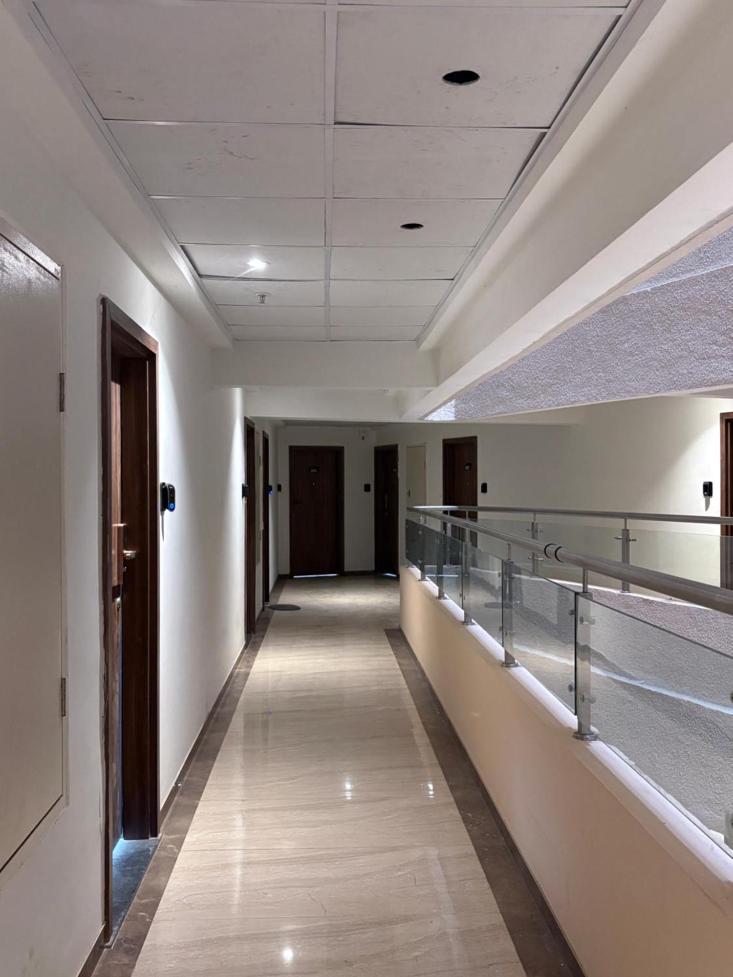 Elegant Escape , The Complete Pune